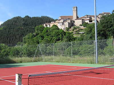 Court de tennis à Antraïgues